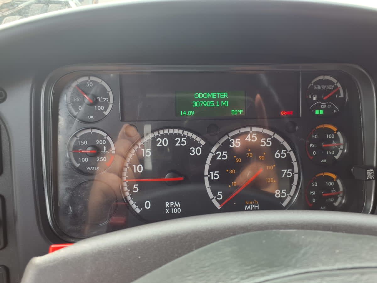 2019 Freightliner M2 106 in Taylor, MI — photo 11
