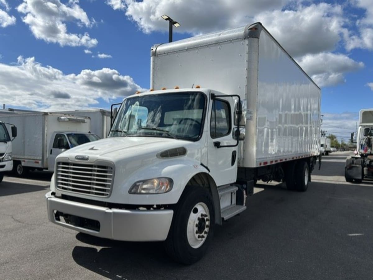 2019 Freightliner M2 106