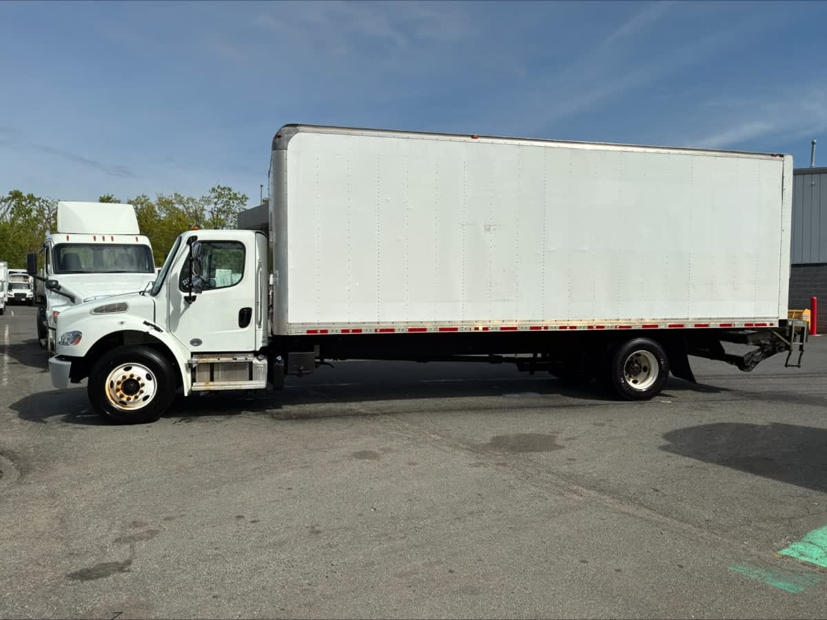 2019 Freightliner M2 106 in Newark, NJ — photo 13