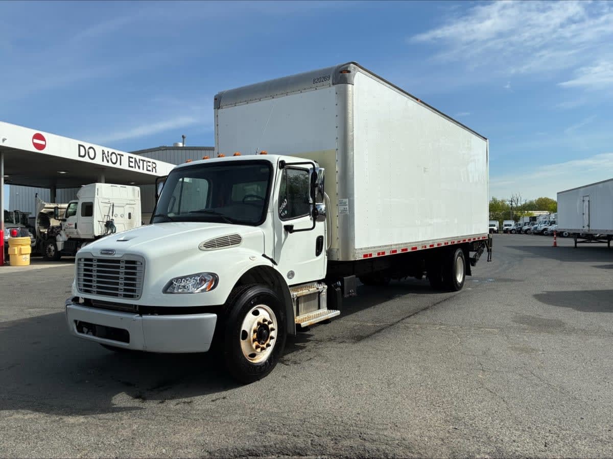 2019 Freightliner M2 106 in Newark, NJ — photo 3