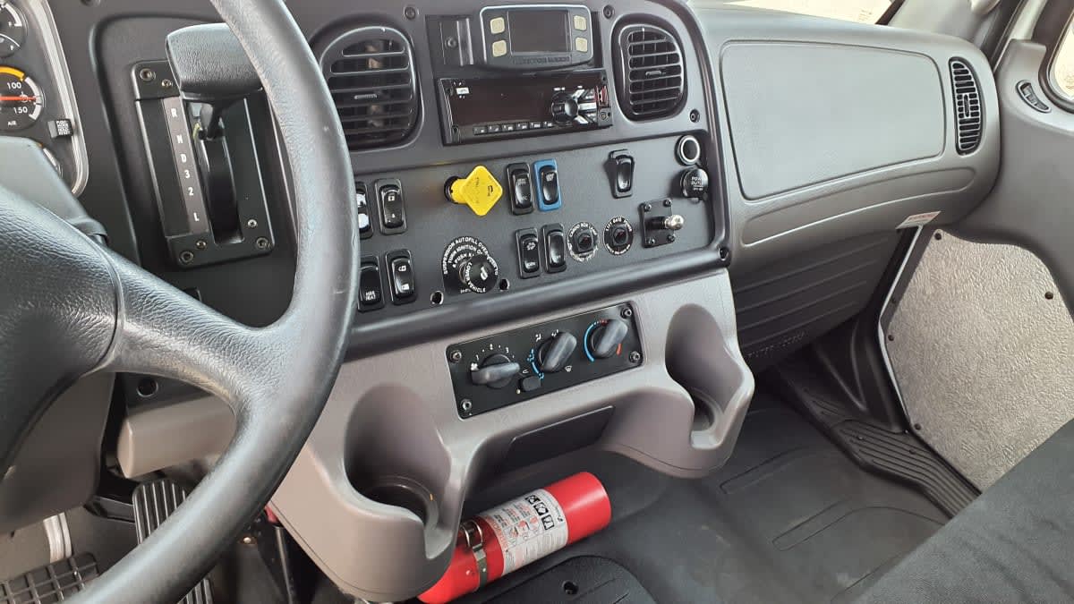 2019 Freightliner M2 106 in Birmingham, AL — photo 15