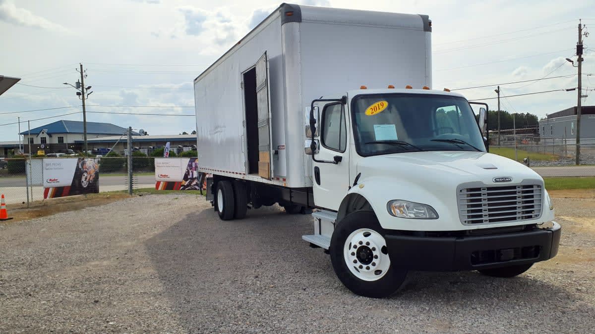 2019 Freightliner M2 106 in Birmingham, AL — photo 3