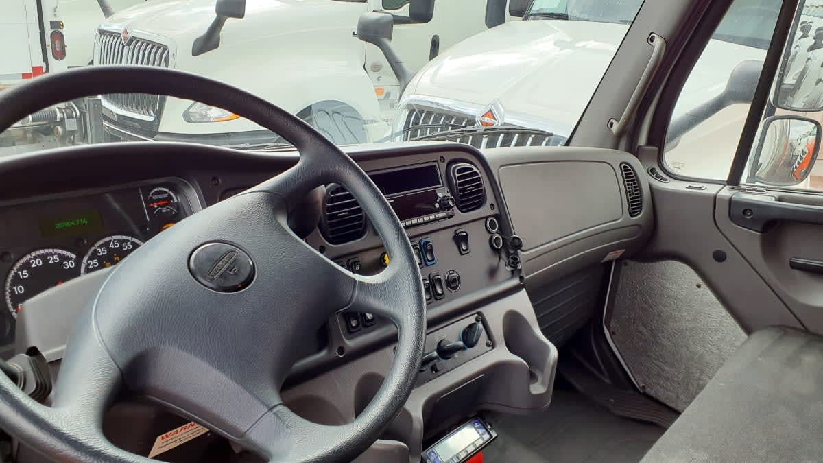 2019 Freightliner M2 106 in Bolingbrook, IL — photo 8