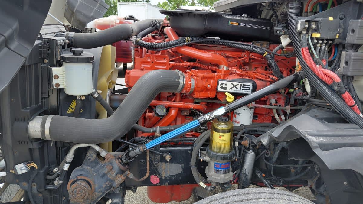 2019 International LT in West Chester, OH — photo 8