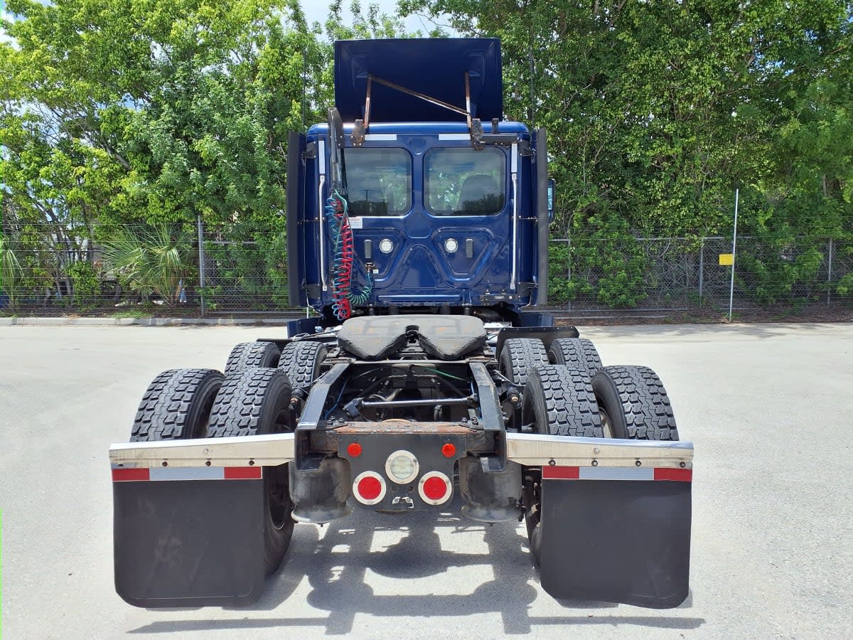 2019 Freightliner Cascadia in Davie, FL — photo 5