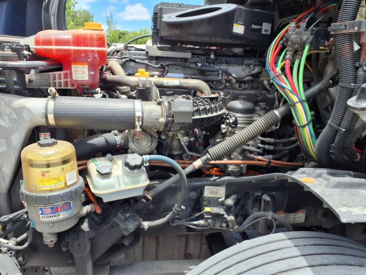 2019 Freightliner Cascadia in Davie, FL — photo 8