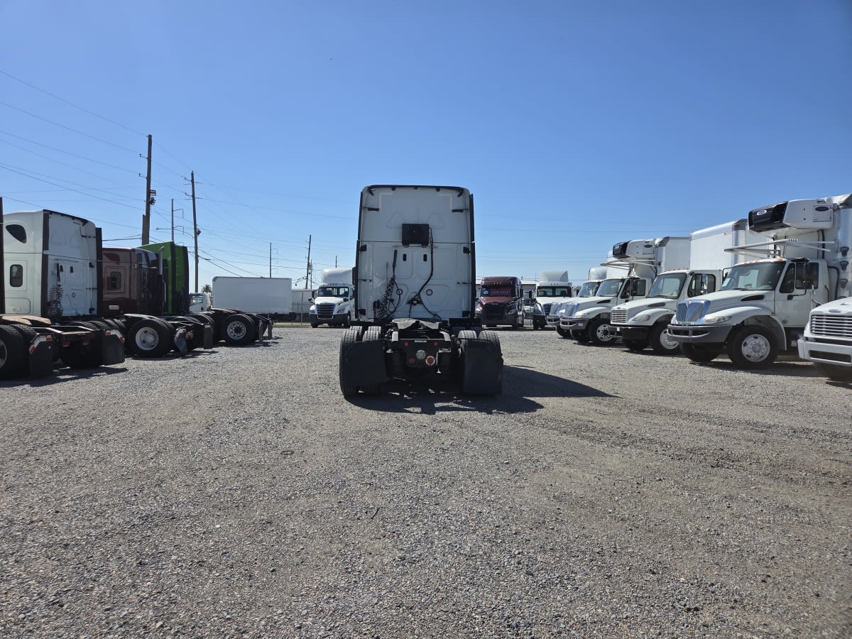 2019 Freightliner Cascadia in St. Rose, LA — photo 5