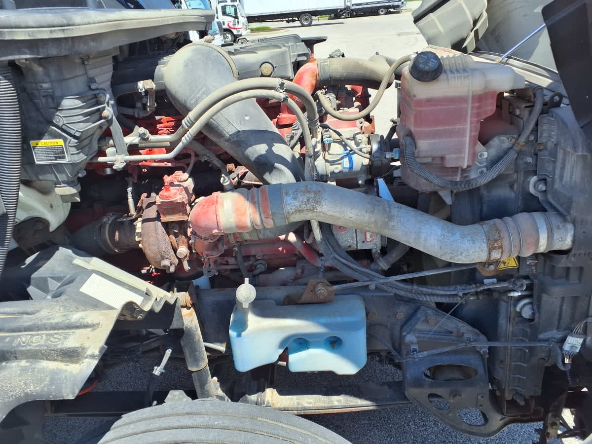 2019 International LT in Cleveland, OH — photo 10