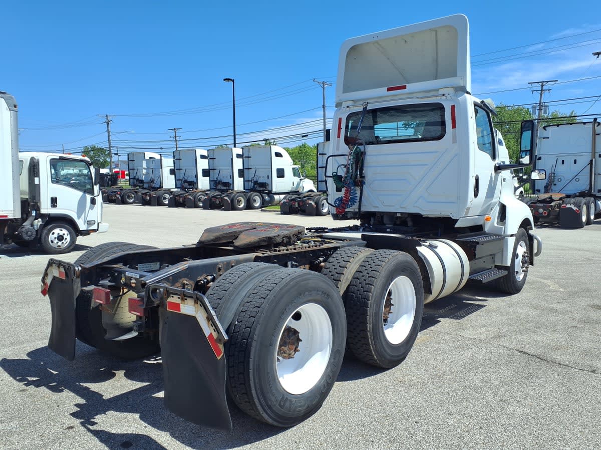 2019 International LT in Cleveland, OH — photo 4
