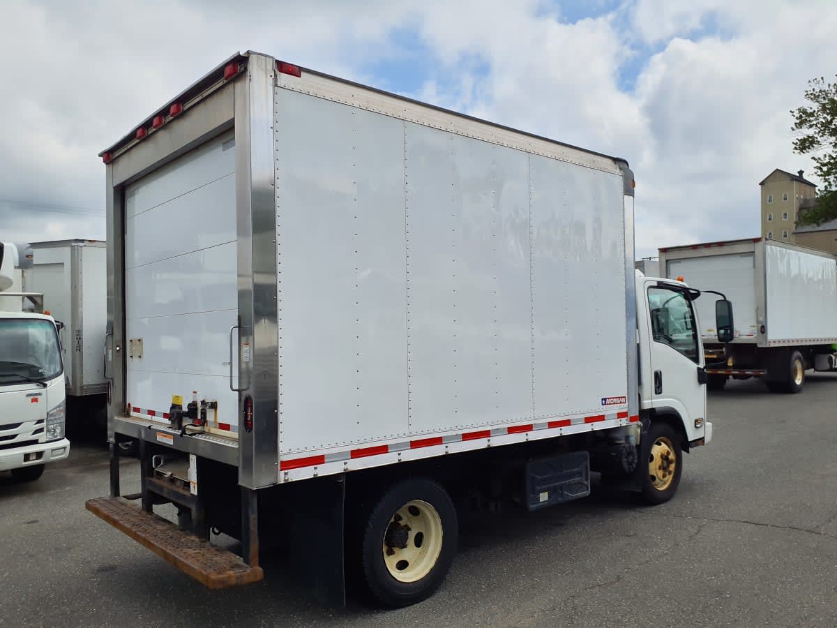 2019 Isuzu NRR in Springfield, MA — photo 4