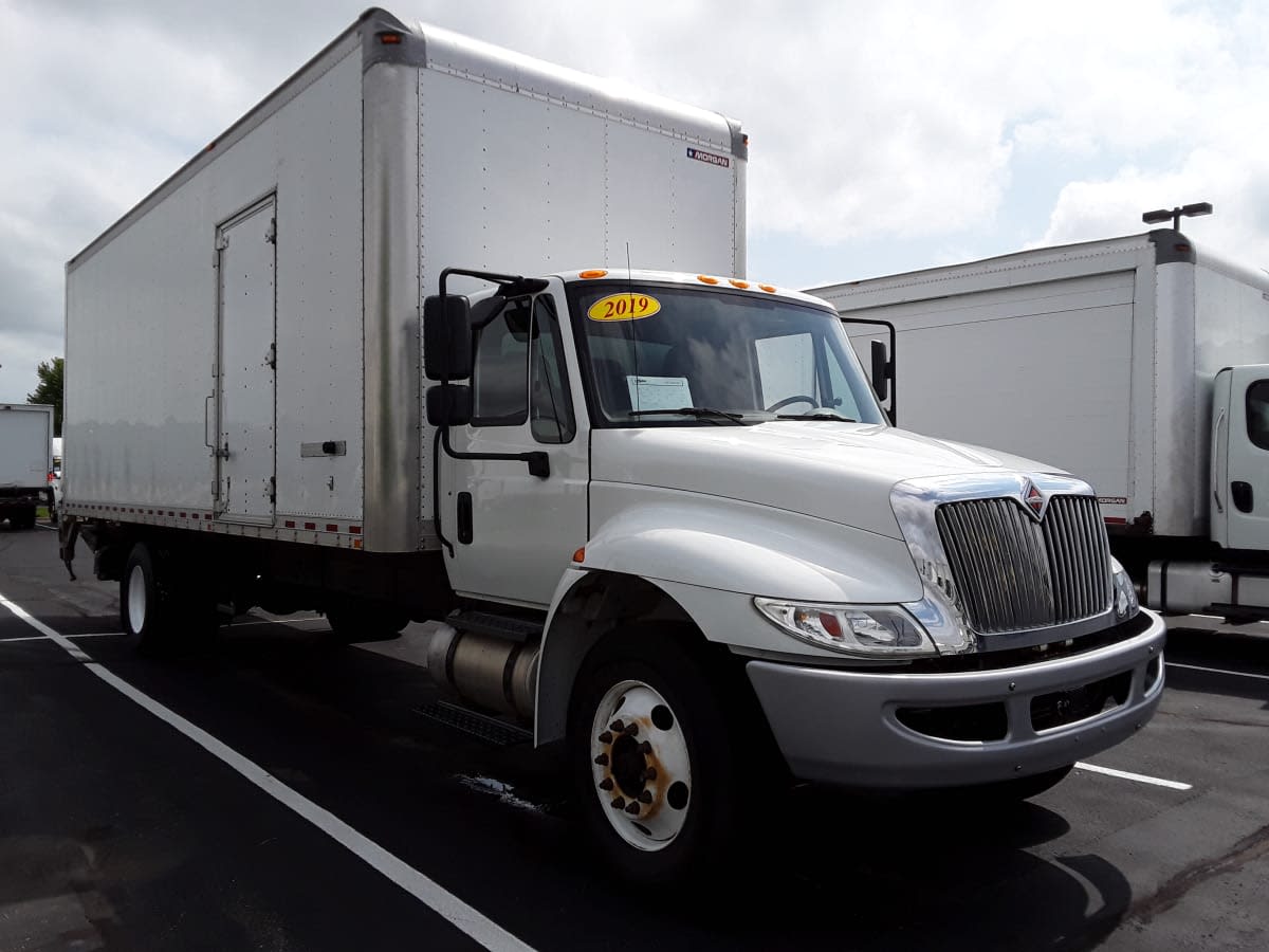 2019 International 4300 in Altoona, IA — photo 3