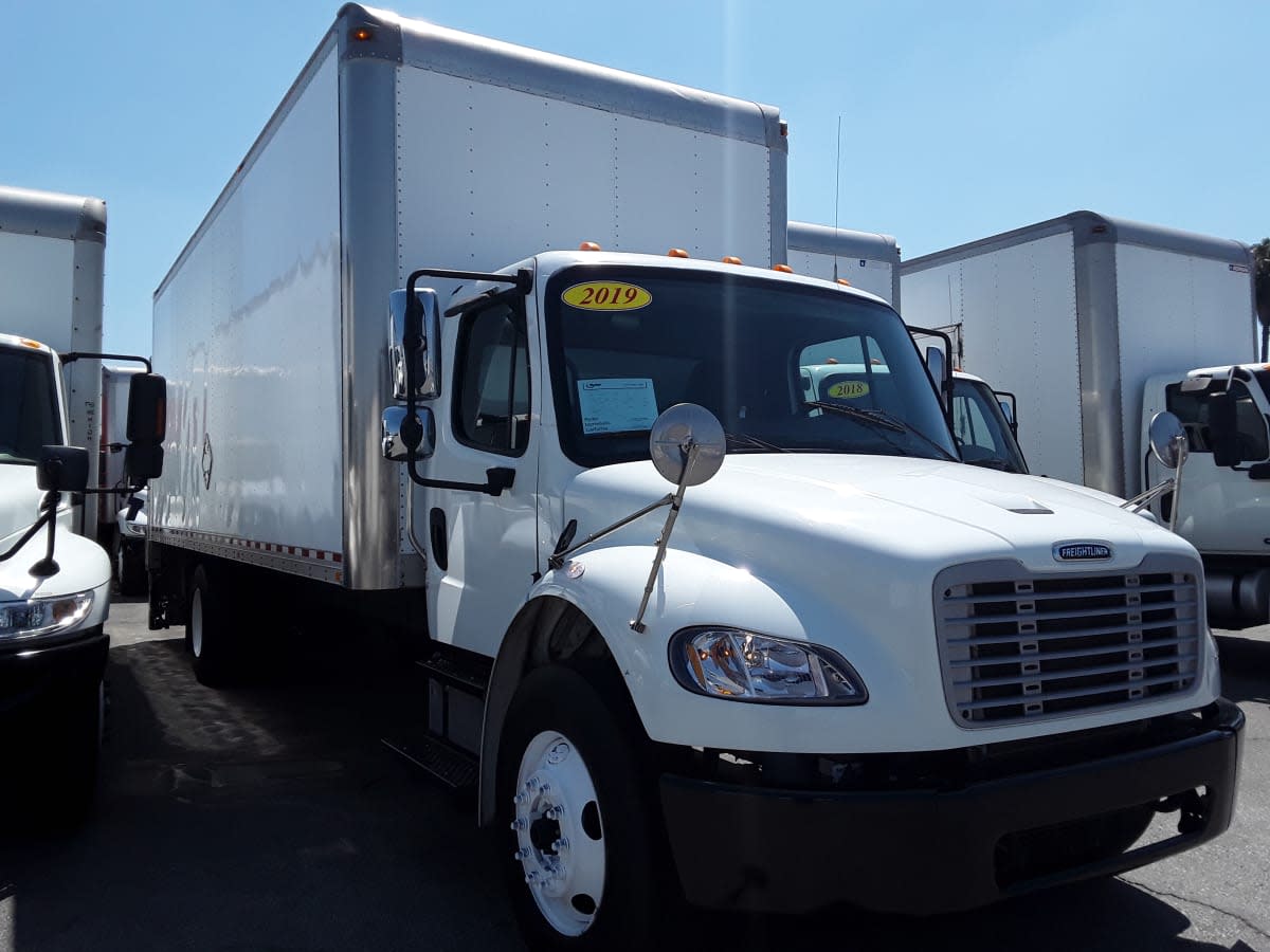 2019 Freightliner M2 106 in Montebello, CA — photo 3