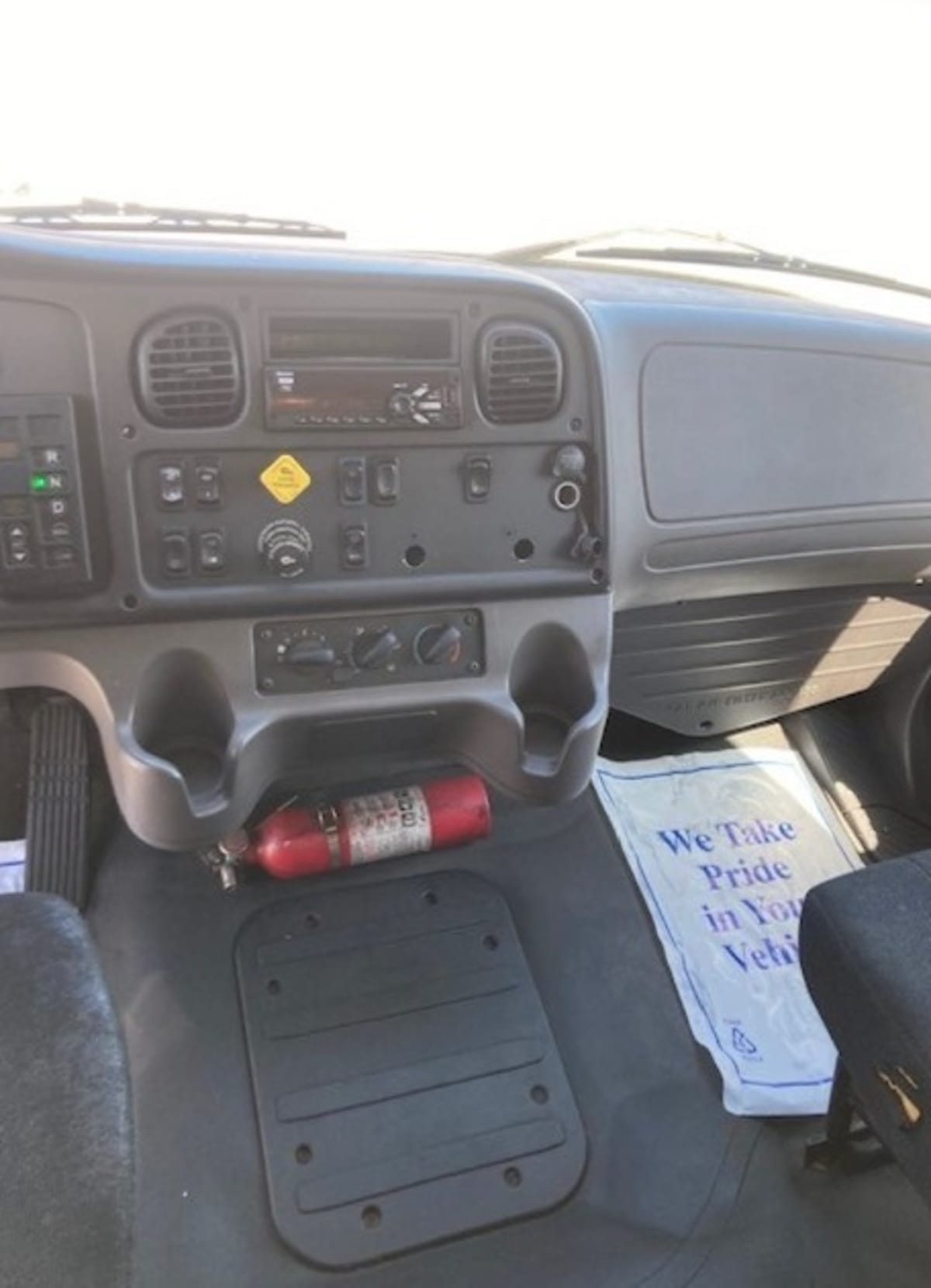 2019 Freightliner M2 106 in Stockton, CA — photo 7