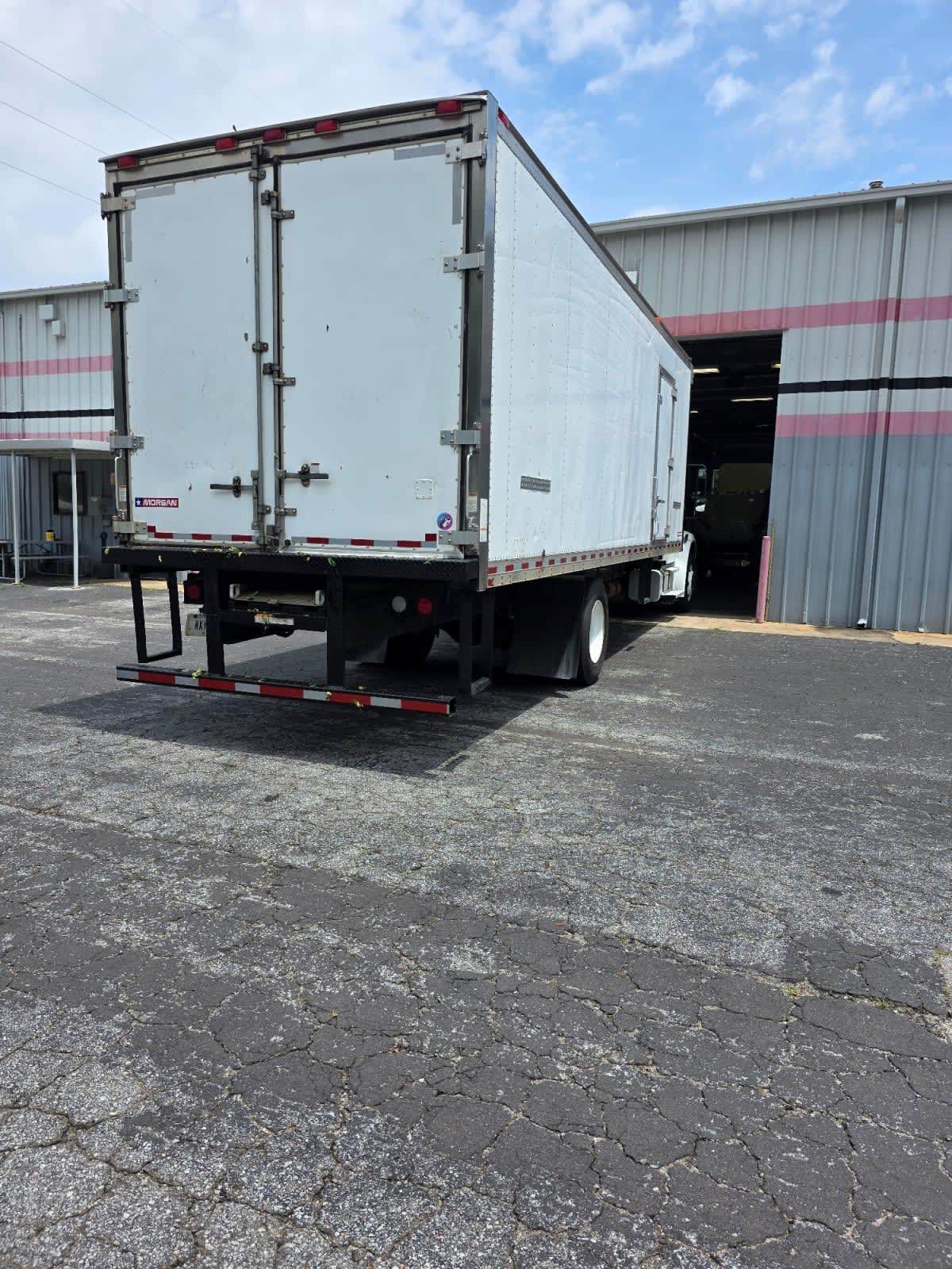 2019 Freightliner M2 106 in Doraville, GA — photo 4