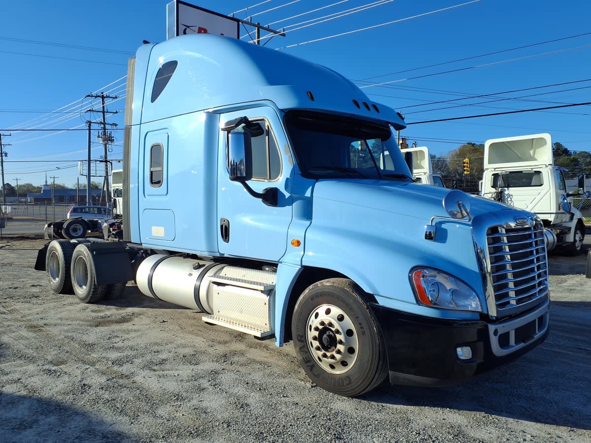2019 Freightliner Cascadia in Greenville, SC — photo 3
