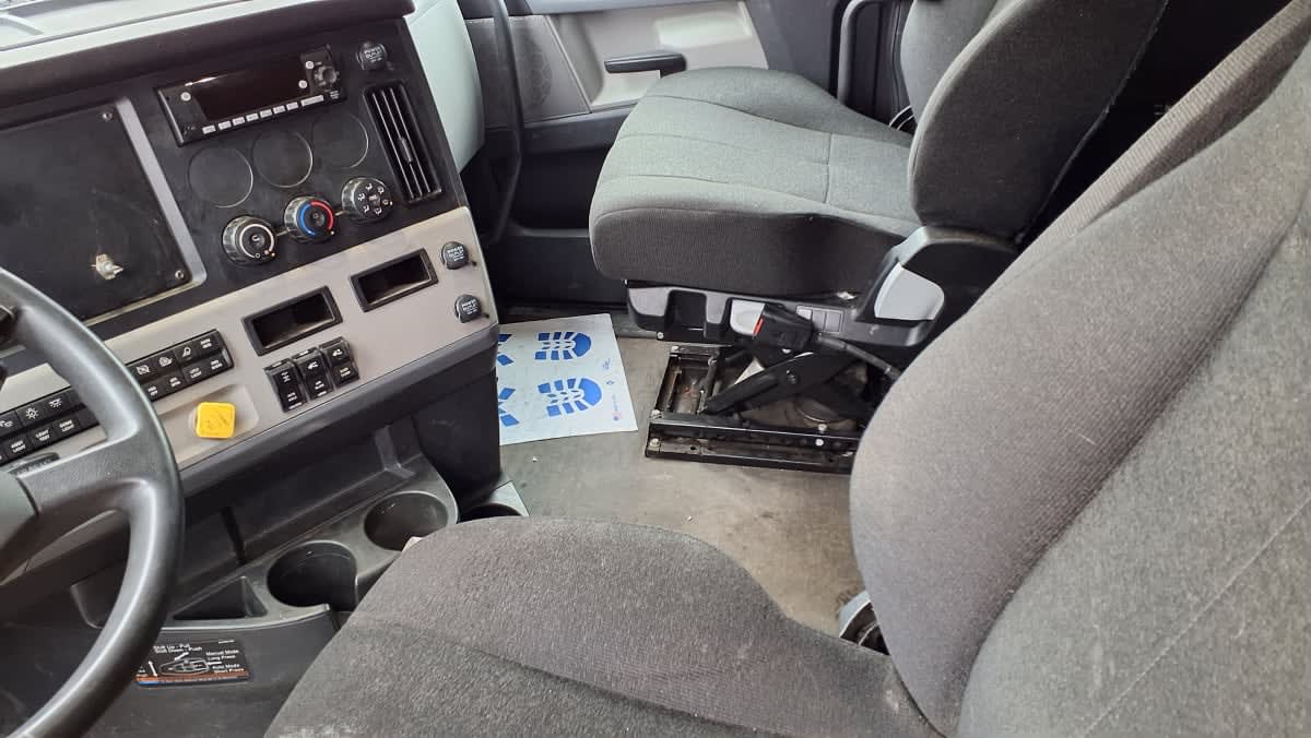 2019 Freightliner Cascadia in Salisbury, MA — photo 7