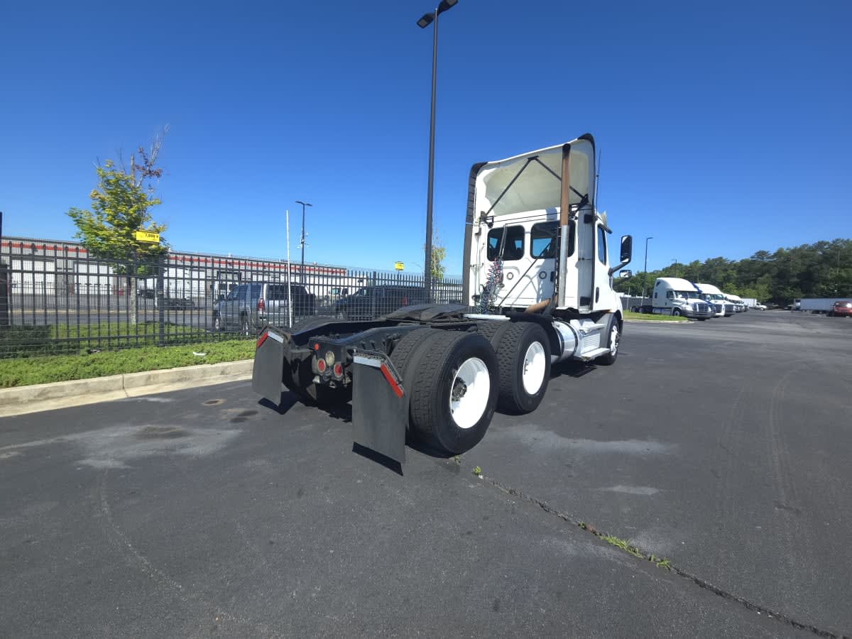 2019 Freightliner Cascadia in Atlanta, GA — photo 4