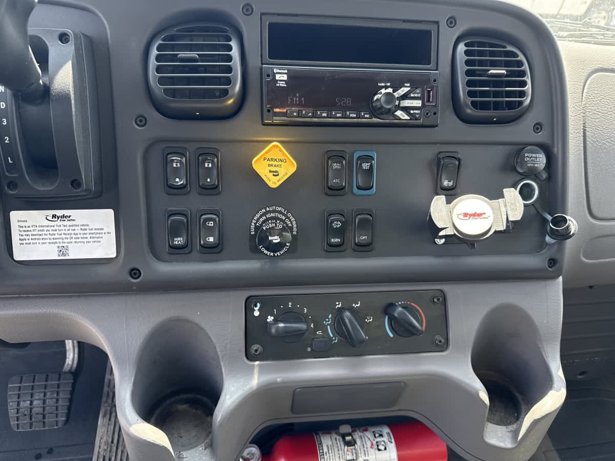2019 Freightliner M2 106 in Oak Creek, WI — photo 11
