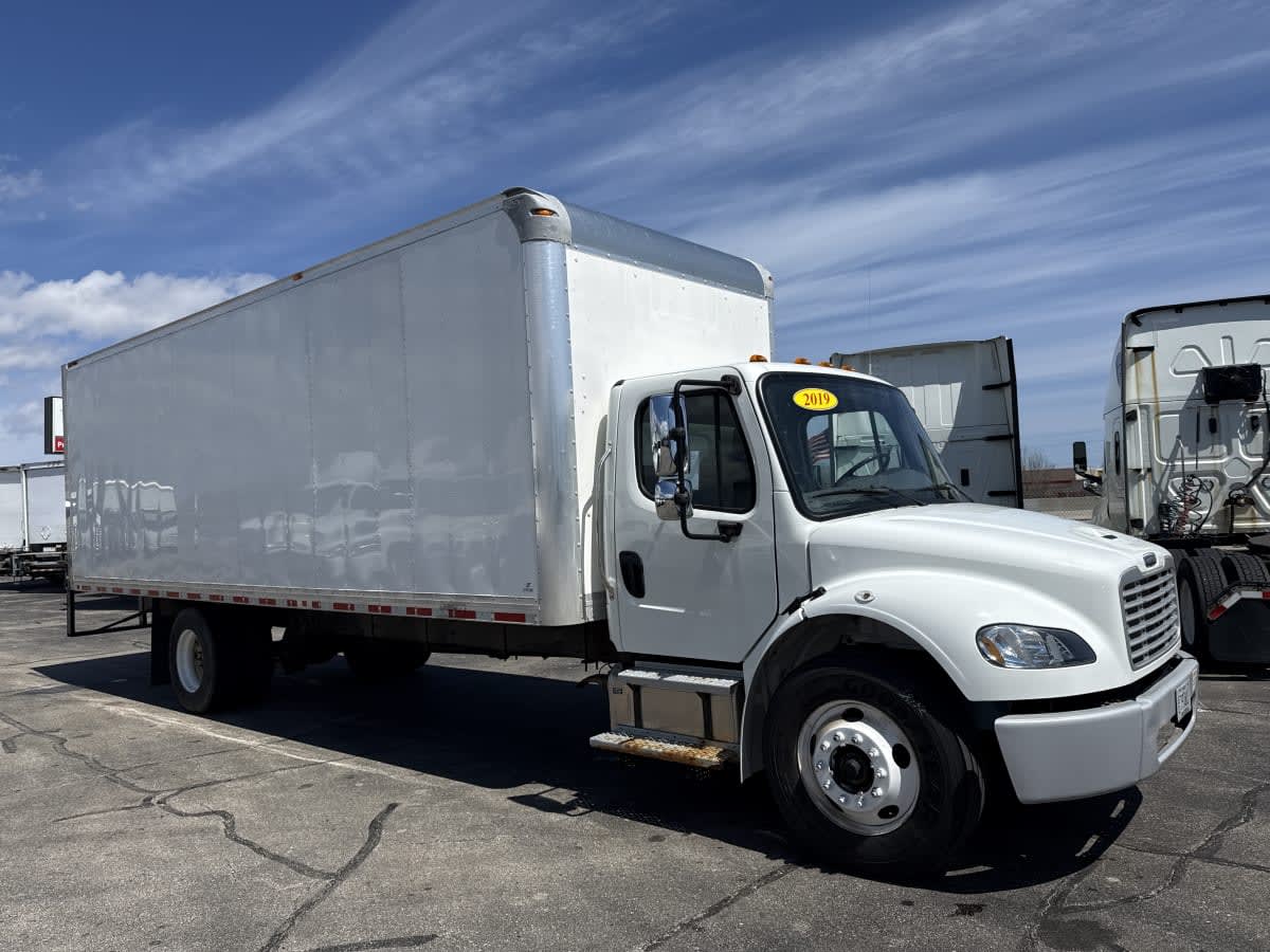 2019 Freightliner M2 106 in Oak Creek, WI — photo 3
