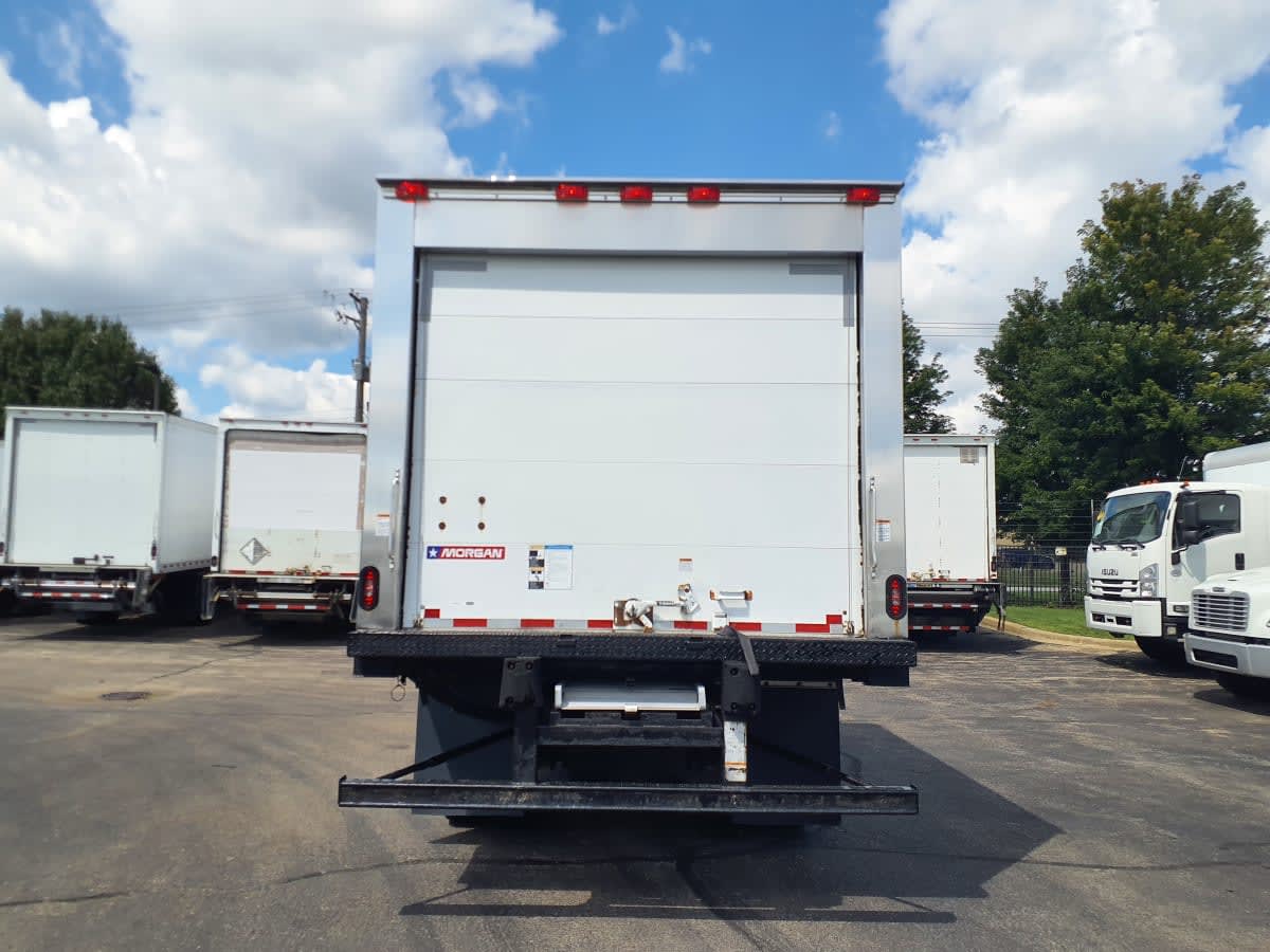 2019 Isuzu NRR in Wayland, MI — photo 5