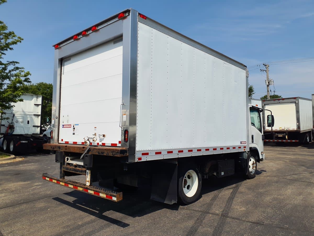 2019 Isuzu NRR in Bolingbrook, IL — photo 4