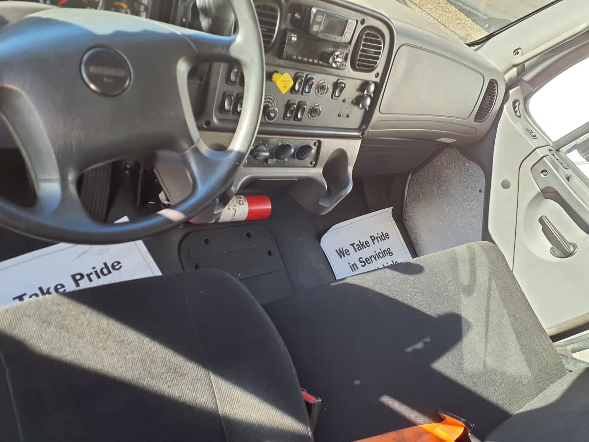 2019 Freightliner M2 106 in Commerce City, CO — photo 7