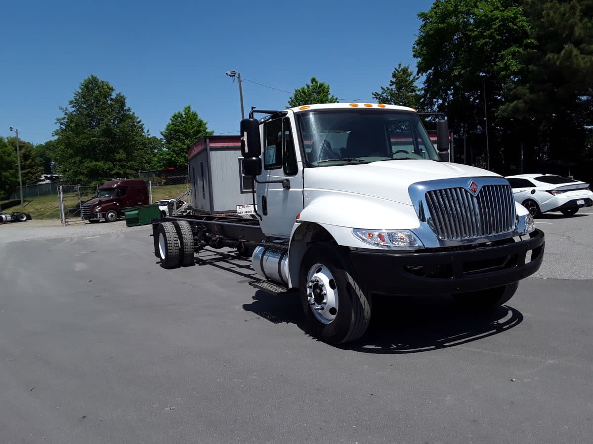 2019 International 4300 in Charlotte, NC — photo 3