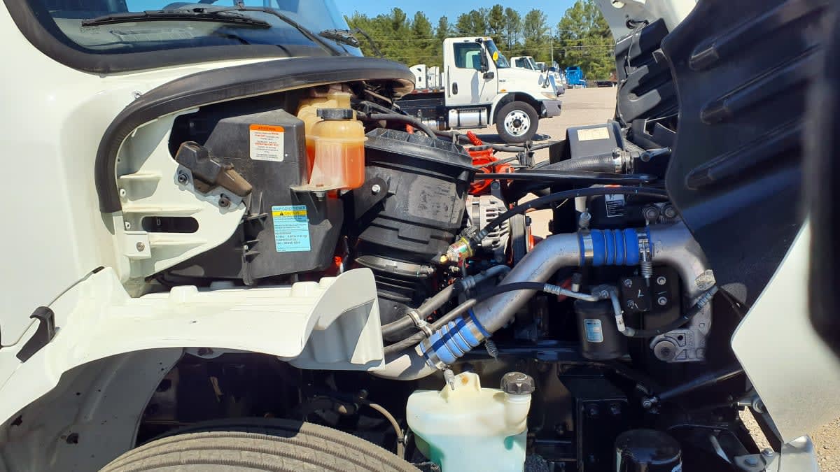 2019 Freightliner M2 106 in Birmingham, AL — photo 11