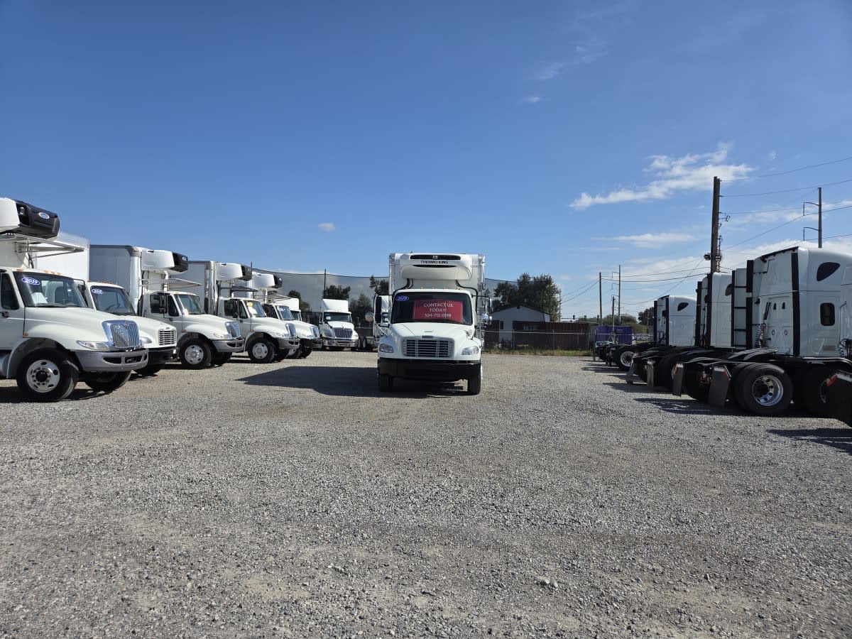 2019 Freightliner M2 106 in St. Rose, LA — photo 2