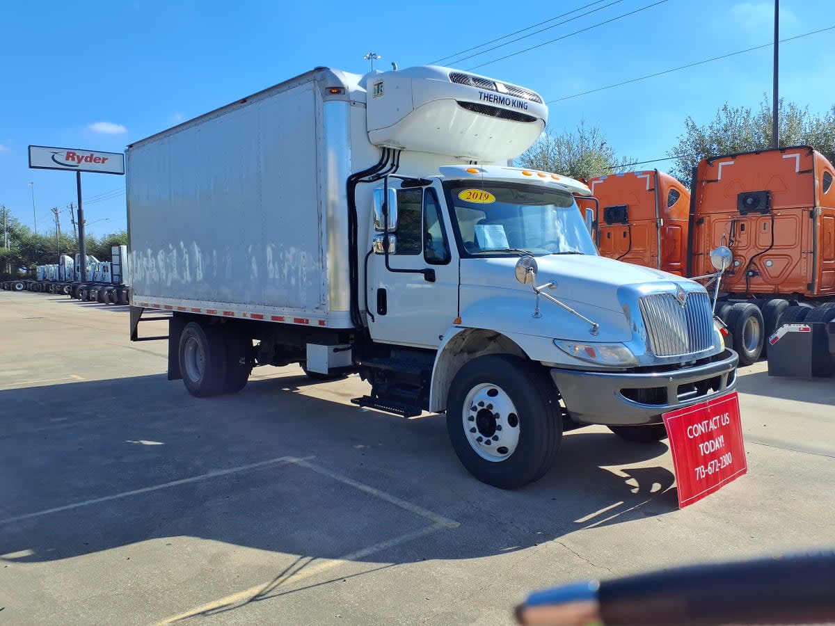 2019 International 4300 in Houston, TX — photo 3