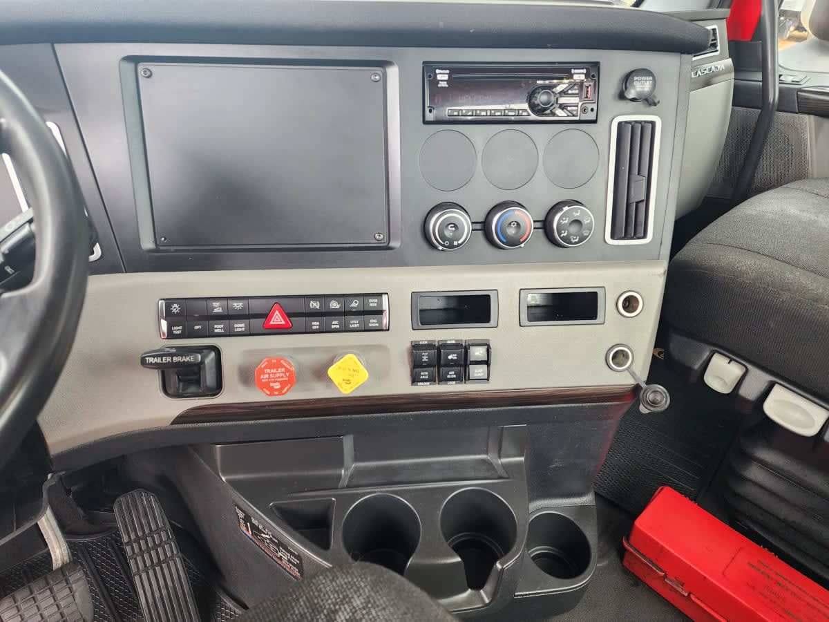 2019 Freightliner Cascadia in Greensboro, NC — photo 8