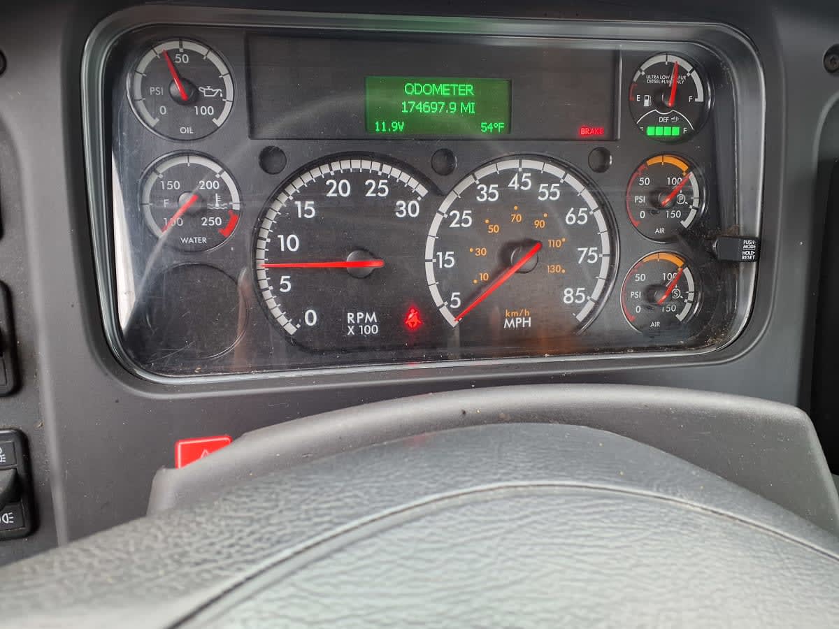 2019 Freightliner M2 106 in Kearny, NJ — photo 9