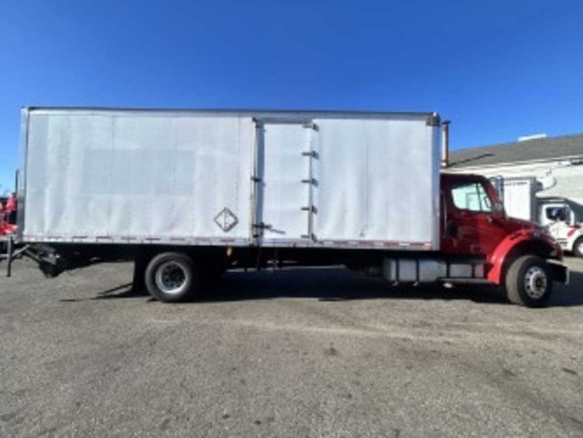 2019 Freightliner M2 106 in Newark, NJ — photo 11