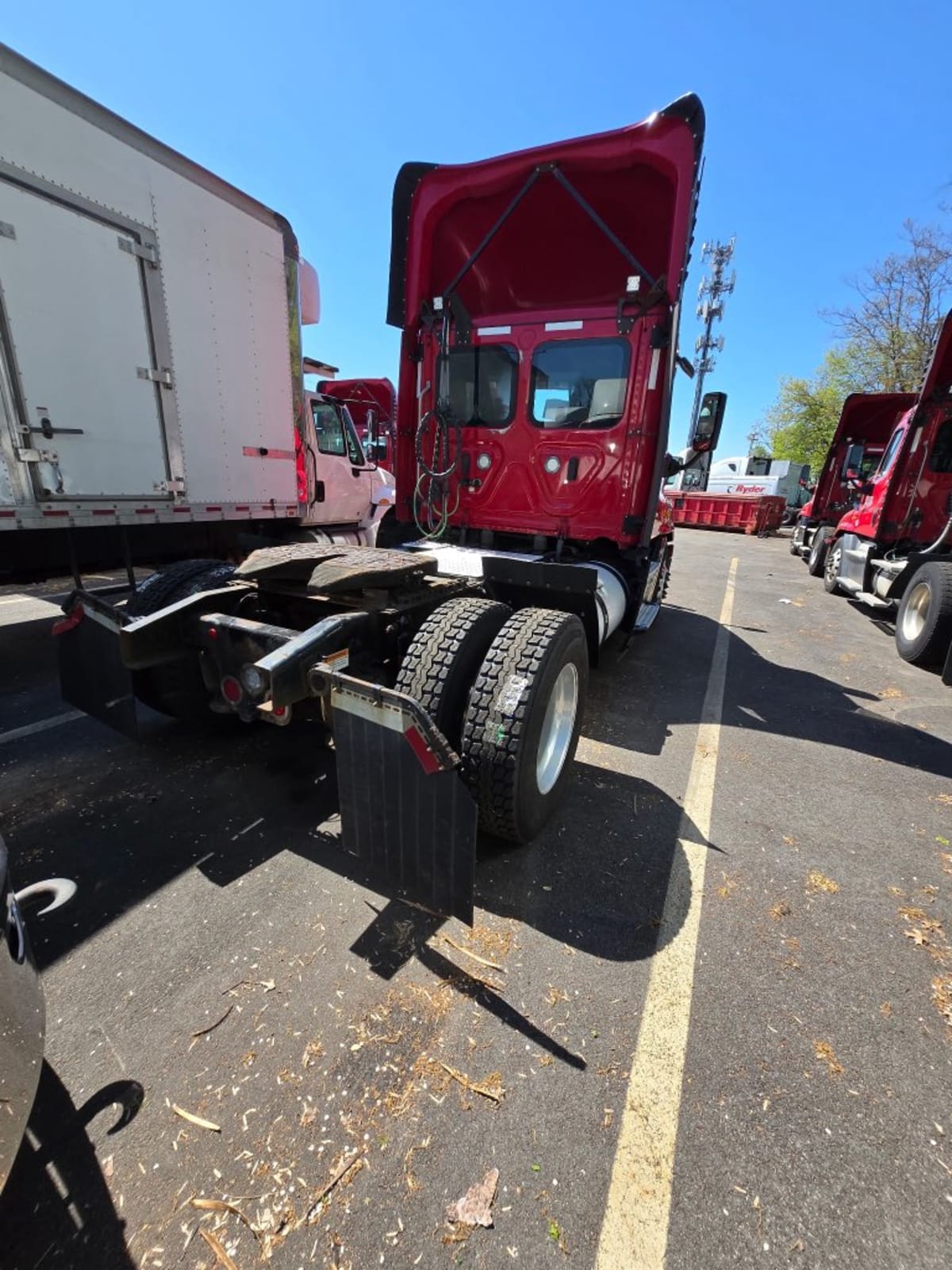 2019 Freightliner Cascadia in Kearny, NJ — photo 4