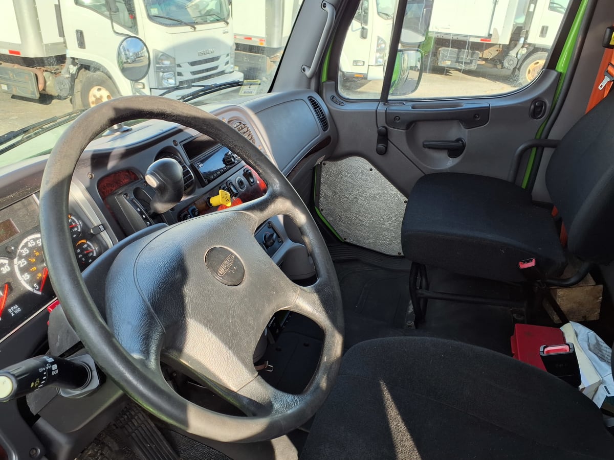 2019 Freightliner M2 106 in Warwick, RI — photo 8