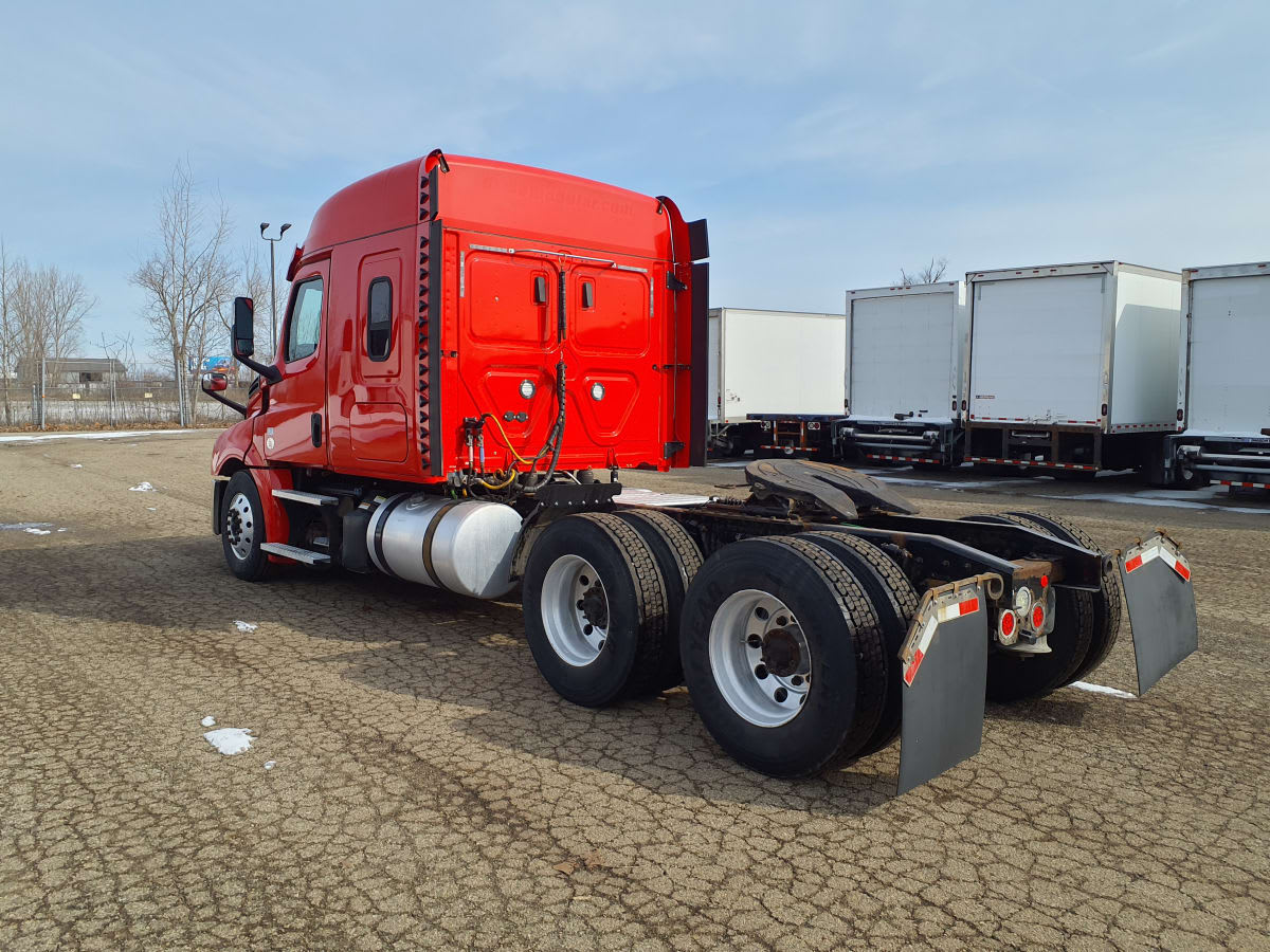 2019 Freightliner Cascadia in Wayland, MI — photo 6