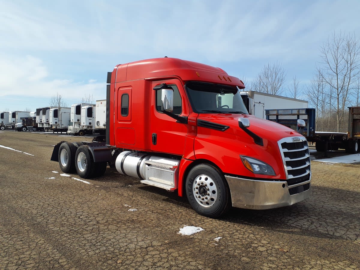 2019 Freightliner Cascadia in Wayland, MI — photo 3