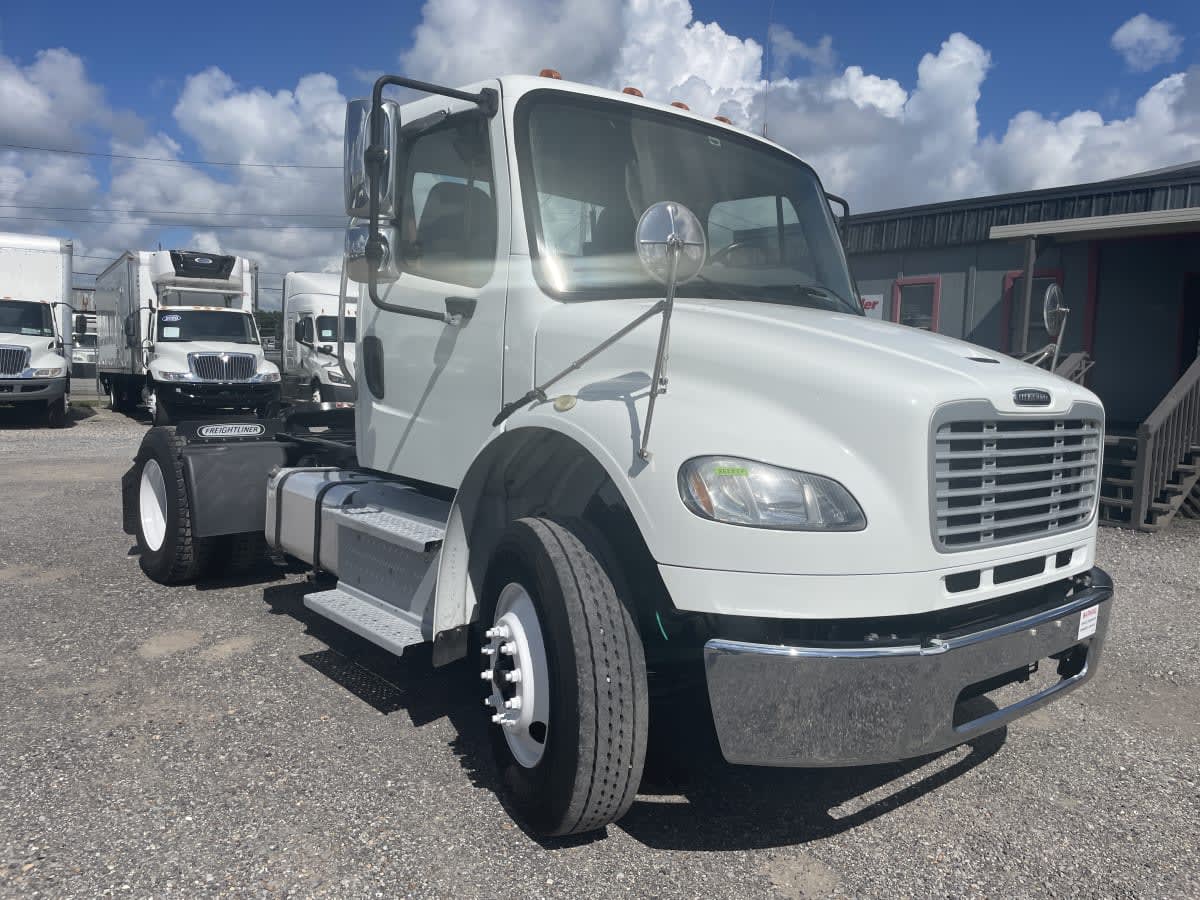 2019 Freightliner M2 106 in St. Rose, LA — photo 3