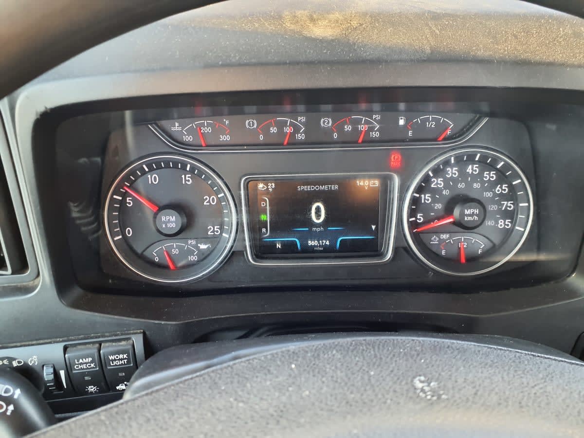2019 International LT in Springfield, MA — photo 9