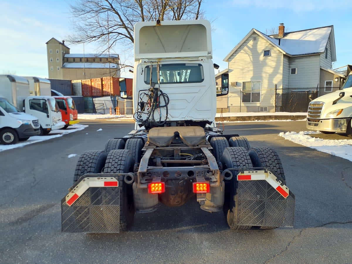 2019 International LT in Springfield, MA — photo 5