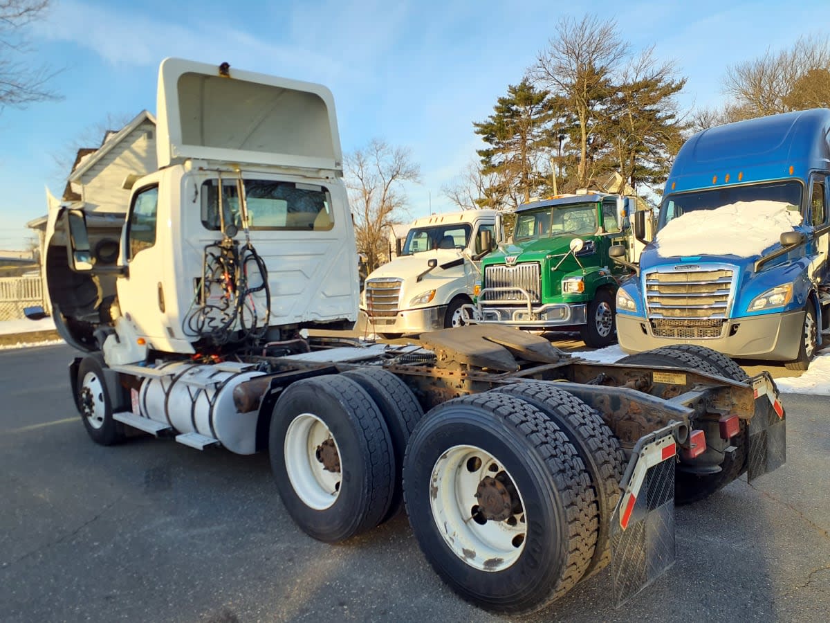 2019 International LT in Springfield, MA — photo 6