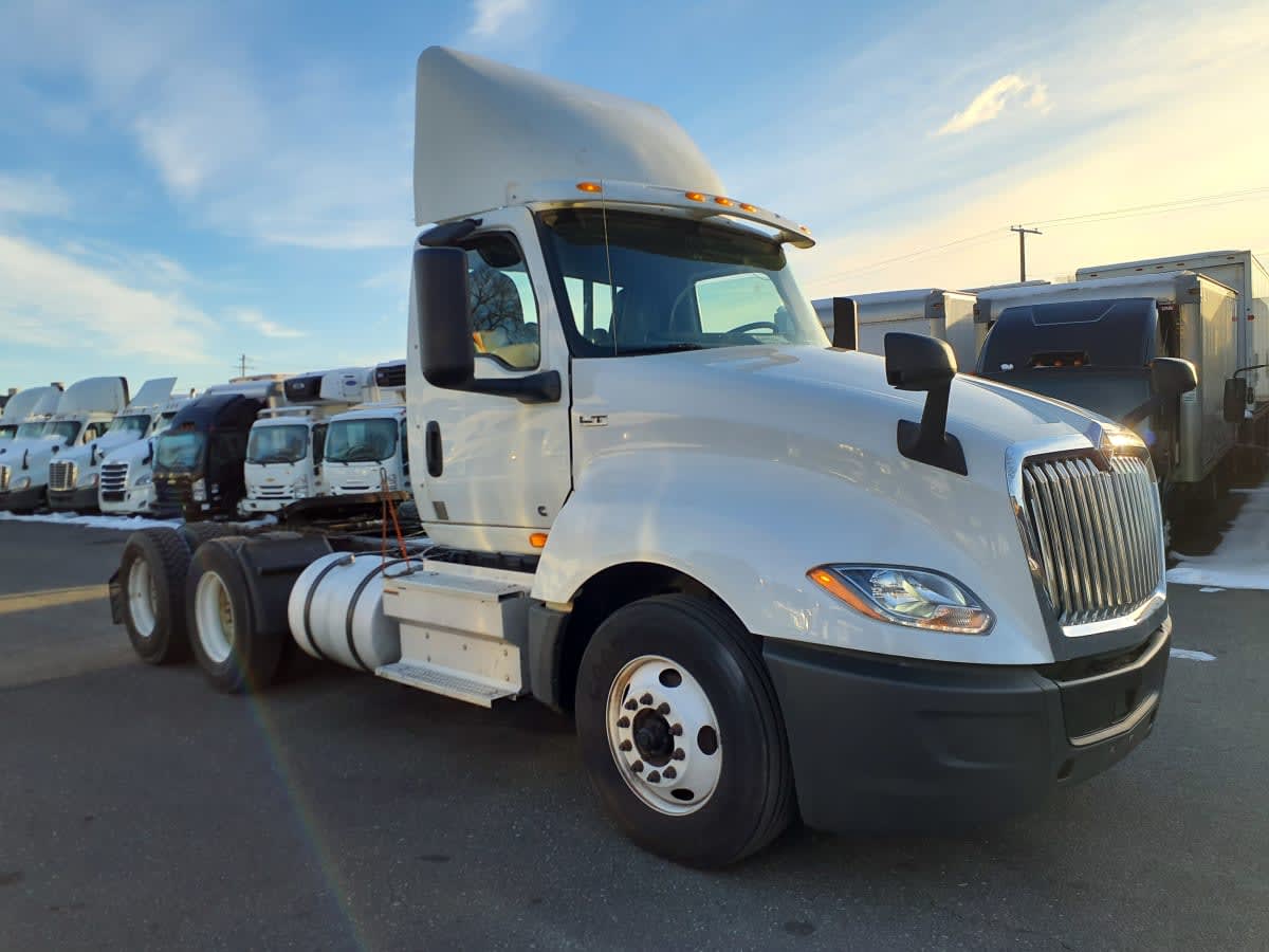 2019 International LT in Springfield, MA — photo 3