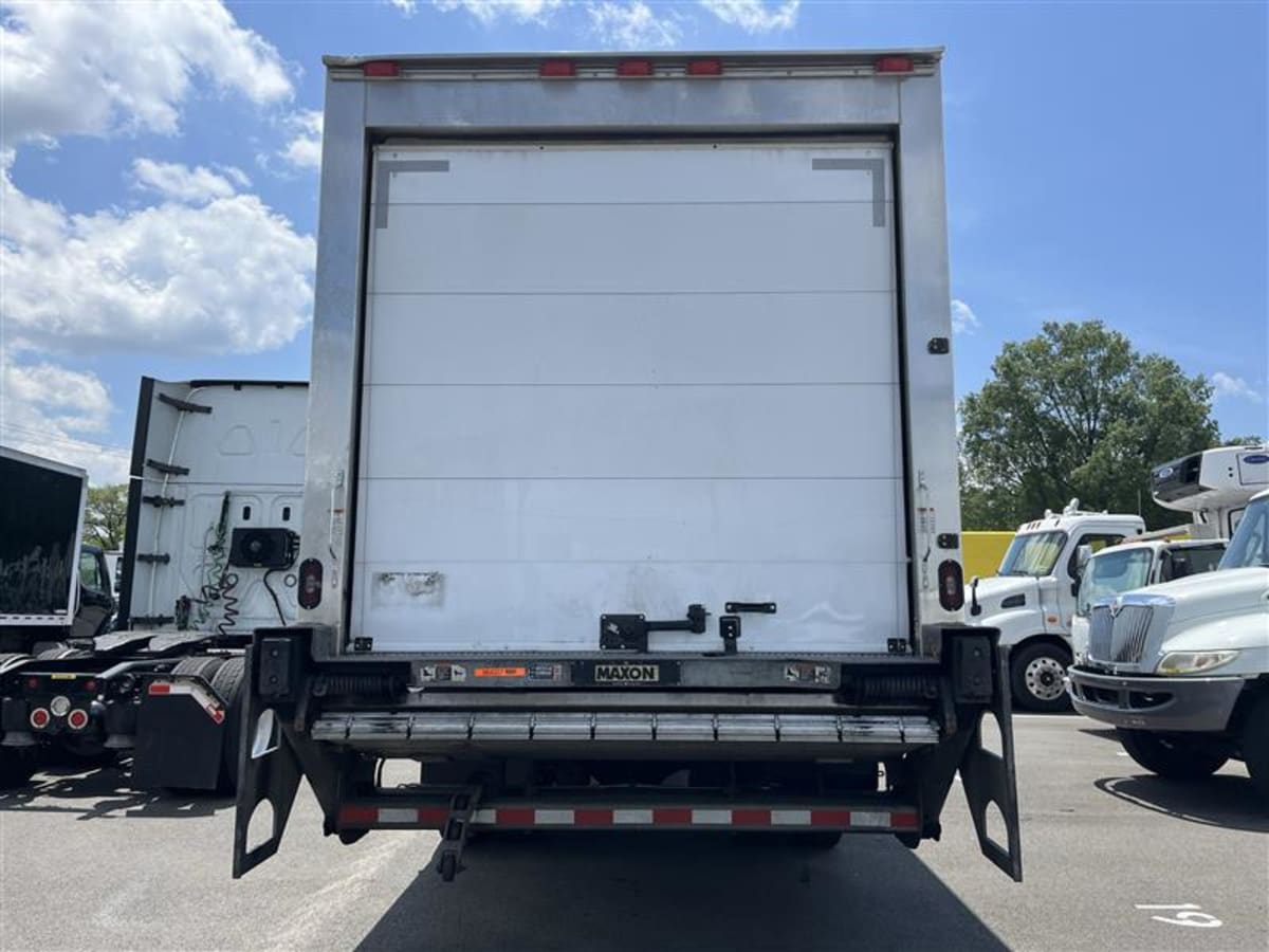 2019 Freightliner M2 106 in Beltsville, MD — photo 5
