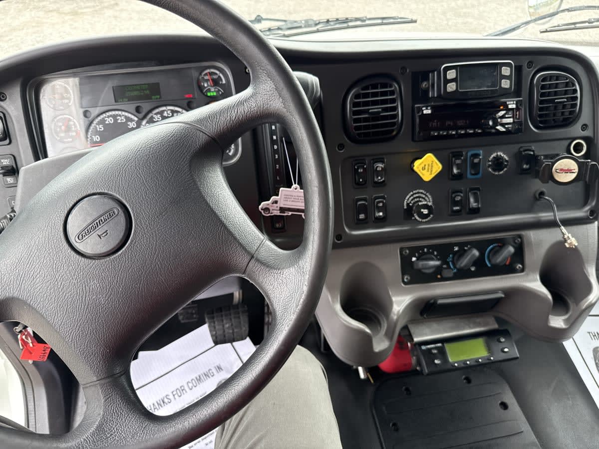 2019 Freightliner M2 106 in Birmingham, AL — photo 13