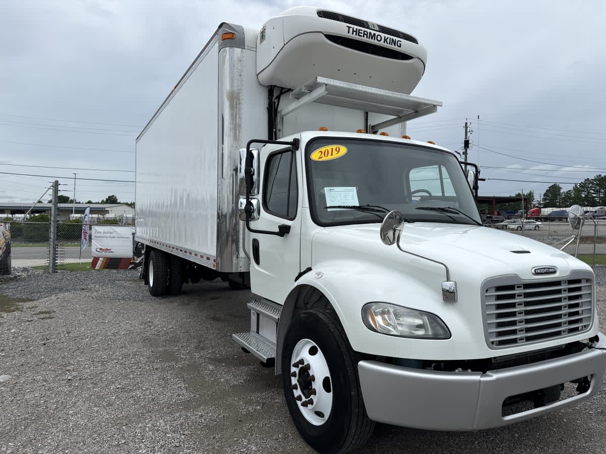 2019 Freightliner M2 106