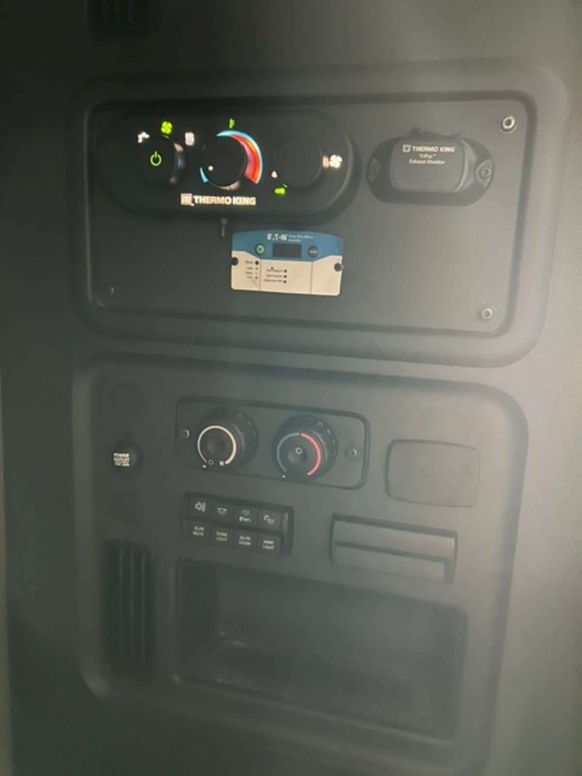 2019 Freightliner Cascadia in Farmingdale, NY — photo 10