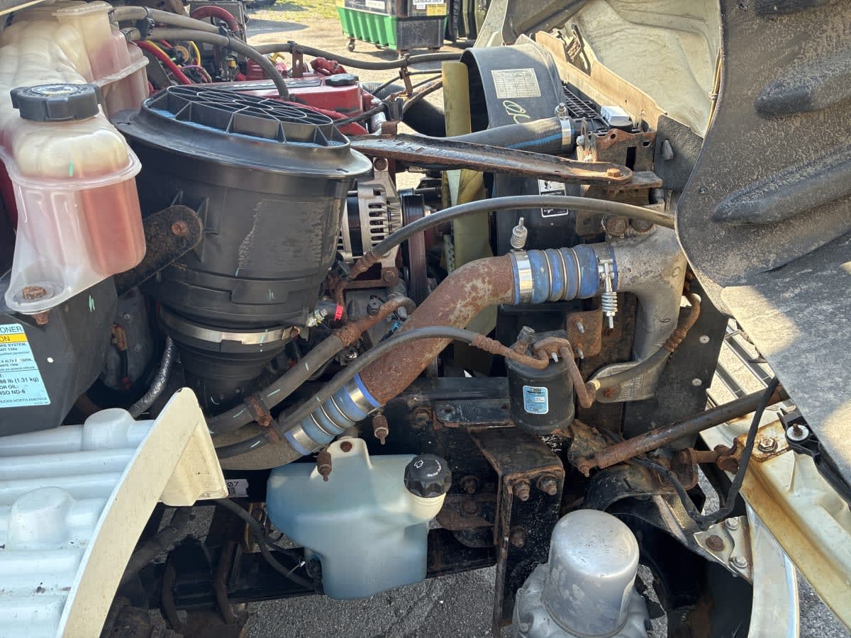 2019 Freightliner M2 106 in Syracuse, NY — photo 10