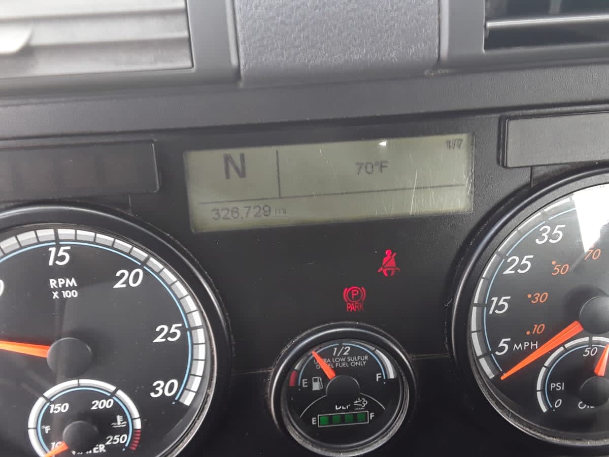 2019 Freightliner Cascadia in Montebello, CA — photo 9