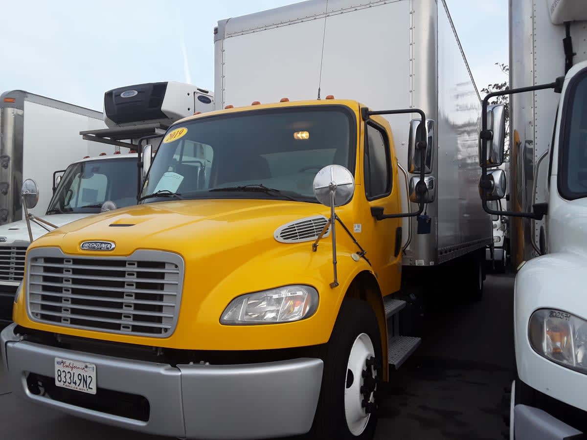 2019 Freightliner M2 106