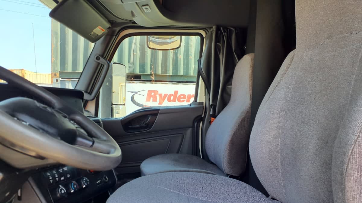 2019 International LT in Springfield, MA — photo 11
